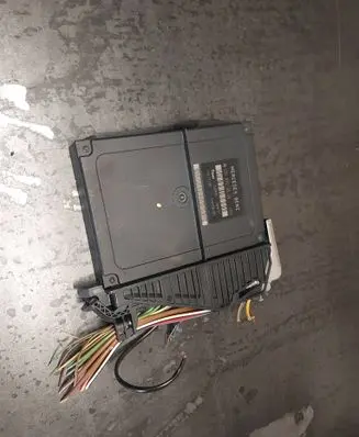Mercedes-Benz E W210 Comfort/convenience module 2108203826