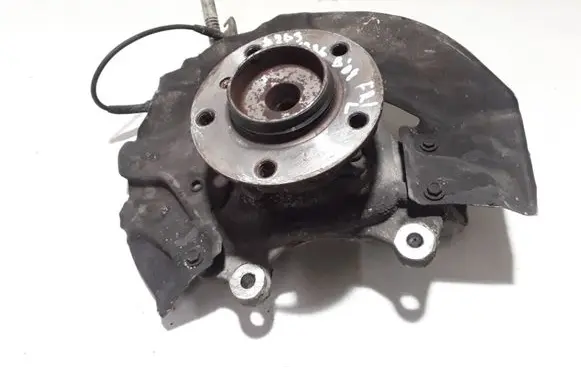 BMW 7 E65 E66 Front wheel hub