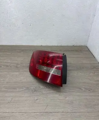 Audi A6 S6 C6 4F Rear/tail lights 4F9945221C