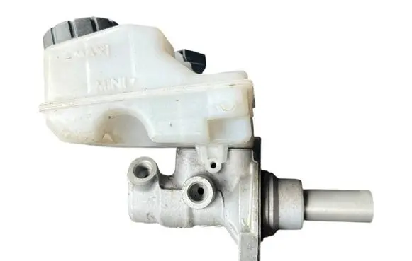 Brake fluid reservoir