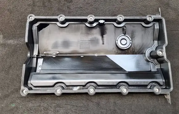 Rocker cam cover