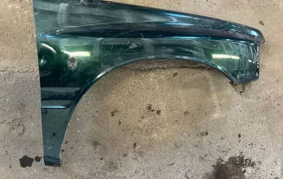 Opel Frontera A Fender