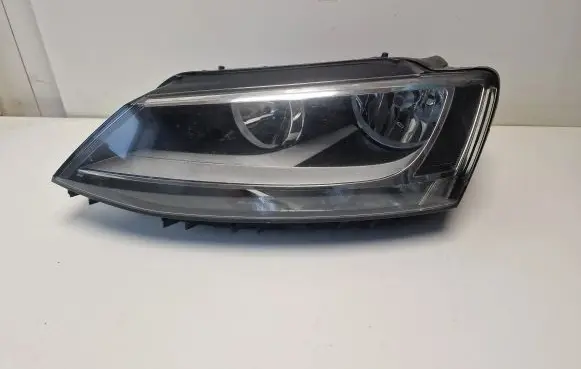 Volkswagen Jetta VI Headlight/headlamp 5C7941005A