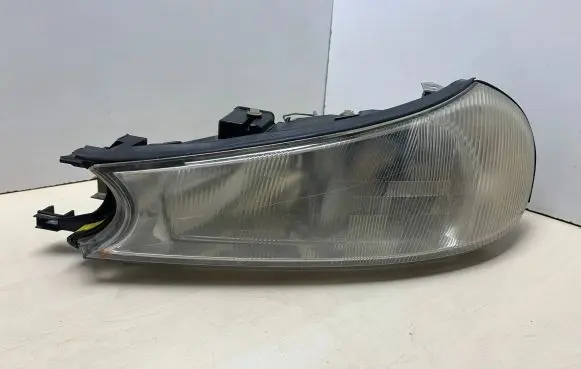 Ford Mondeo MK II Headlight/headlamp 1305235440