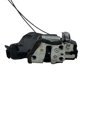 Toyota Auris E180 Front door lock A084219