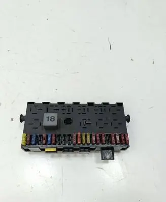 Volkswagen Transporter - Caravelle T3 Fuse box set 171941821D