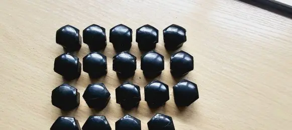 Audi Q7 4M Wheel nut cap/cover 