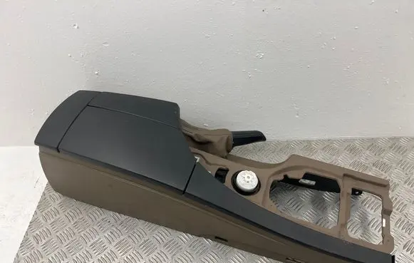 BMW 5 E60 E61 Armrest 7034086 7060013 72758413