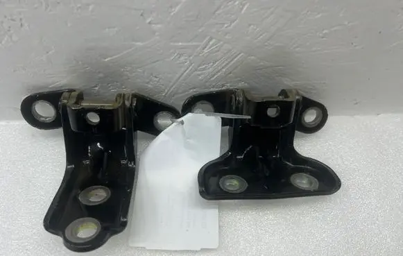 Rear door hinge set