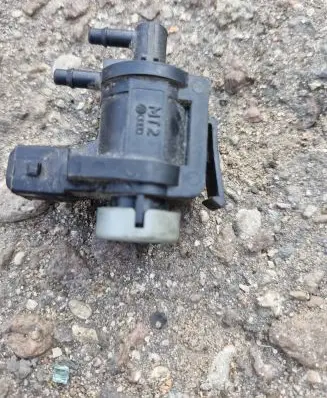 Audi A4 S4 B6 8E 8H Turbo solenoid valve 1J0906283A