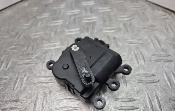 Mazda 3 III Air flap motor/actuator
