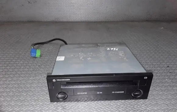 Volkswagen Golf IV CD/DVD changer 