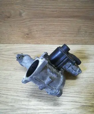 Volkswagen Polo IV 9N3 EGR valve 03G131501N 700678040 03G129637A