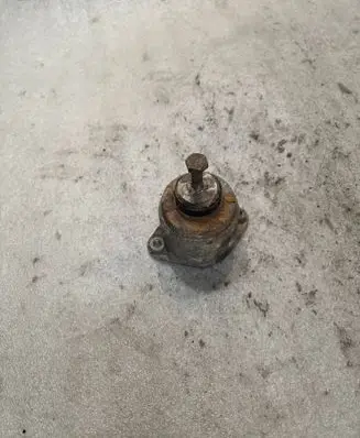 Audi V8 Gearbox mount 