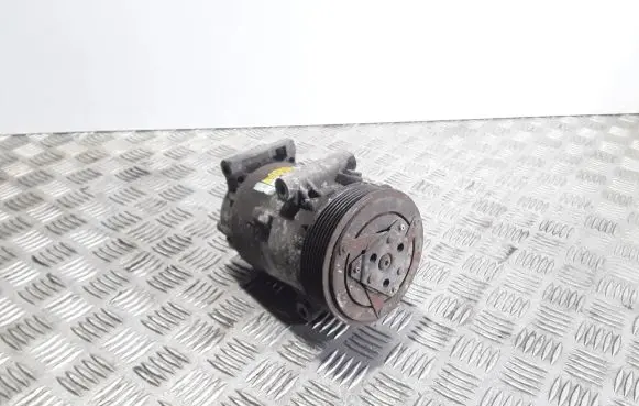 Renault Megane II Air conditioning (A/C) compressor (pump) 8200053264 01139027