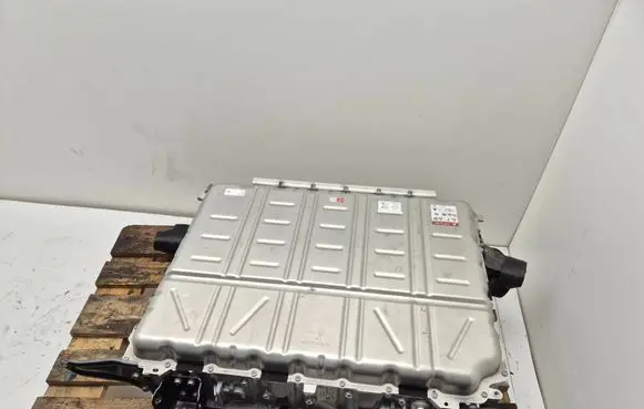 Audi Q7 4M Hybrid / electric car battery 4M0915100H 4M0915100AB