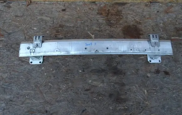Peugeot 3008 II Front bumper support beam 