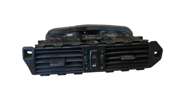 BMW 5 E60 E61 Dash center air vent grill 6910734 7009275