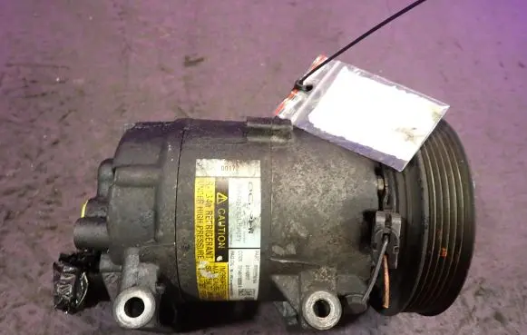 Renault Megane II Air conditioning (A/C) compressor (pump) 8200316164