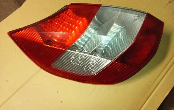 Renault Scenic II - Grand scenic II Rear/tail lights 8200493374