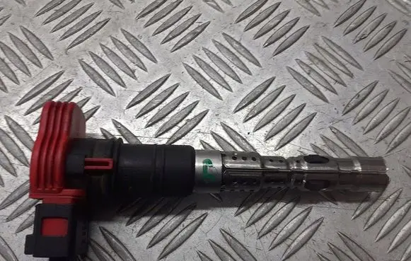 Audi A8 S8 D3 4E Spark distributor 077905115Q