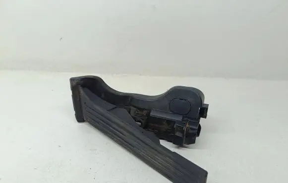 Volkswagen PASSAT B7 Accelerator throttle pedal 1K1721503AL 6PV01103900 034711
