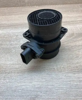 Skoda Octavia Mk2 (1Z) Mass air flow meter 074906461B 0281002461