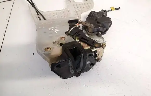 Hyundai Tucson JM Rear door lock