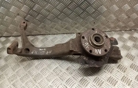 Audi A4 S4 B5 8D Front wheel hub