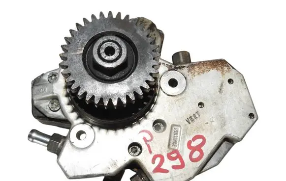 Mercedes-Benz ML W164 Fuel injection high pressure pump 0445010135 A6420700301