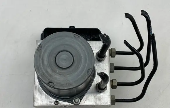 Volvo XC40 ABS Pump 31445741 D200505