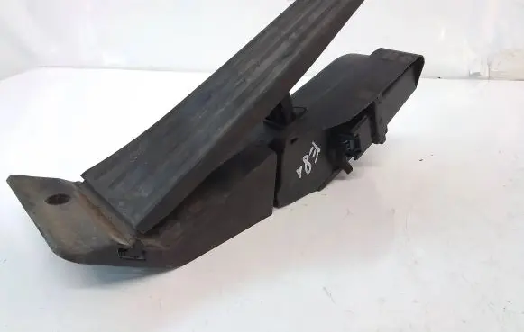 BMW 1 E81 E87 Accelerator throttle pedal 6786588 12037310 6PV00937921