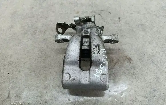 Opel Astra H Rear brake caliper CZH1659