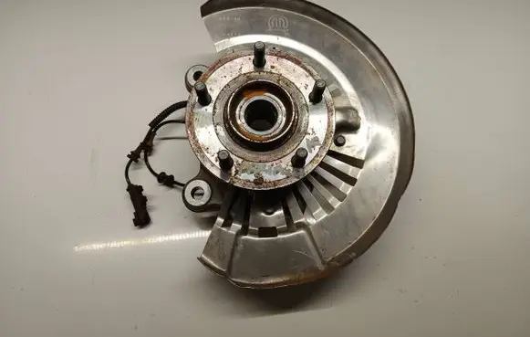 Chrysler Pacifica Front wheel hub 68189019AB