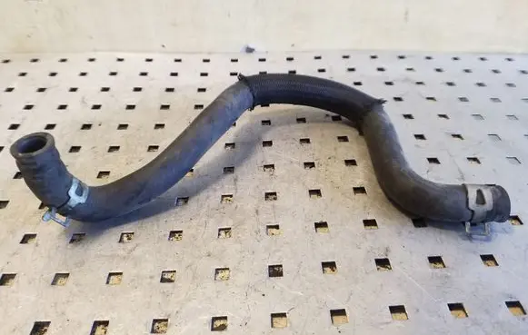 Toyota Avensis T250 Engine coolant pipe/hose