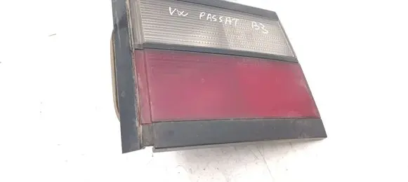 Volkswagen PASSAT B3 Tailgate rear/tail lights 333945108