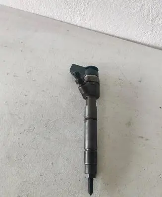 Mercedes-Benz B W245 Fuel injector A6400700787 0445110167