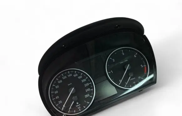 BMW 3 E90 E91 Speedometer (instrument cluster) 9220963
