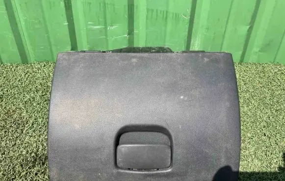 Renault Master III Glove box set 685000045R