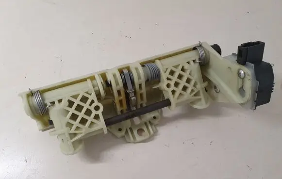 Mercedes-Benz E W211 Seat adjustment motor A322902