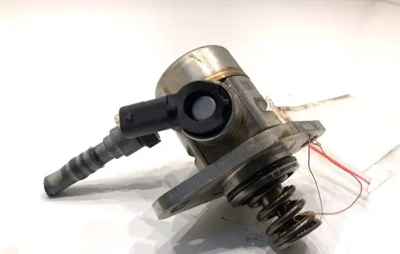 Opel Corsa F Fuel injection high pressure pump 9812133780