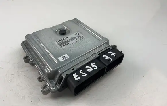 Volvo XC60 Engine control unit/module ECU 31336983 0281018414