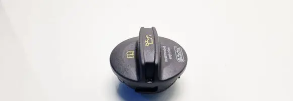 Volkswagen PASSAT B8 Oil filler cap 06K103485A