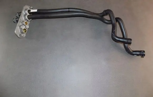 Volkswagen Touareg II Engine coolant pipe/hose 7L0820339A