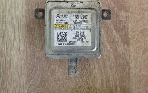 Audi Q5 SQ5 Headlight ballast module Xenon 8K0941597E 00277948