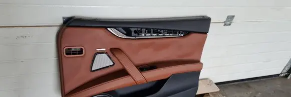 Maserati Quattroporte Sliding door card 