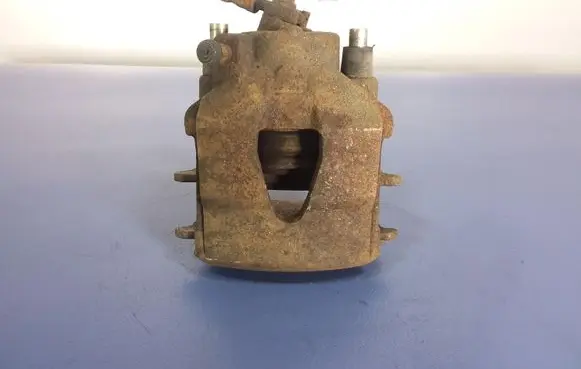 Volkswagen Golf Plus Front brake caliper
