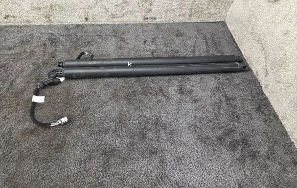 Skoda Kamiq Tailgate strut 658827851A 658827852A