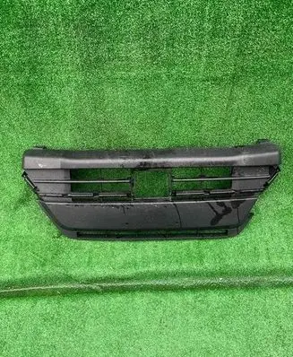 Suzuki Vitara (LY) Tow hook cap/cover 7172186Rautoas