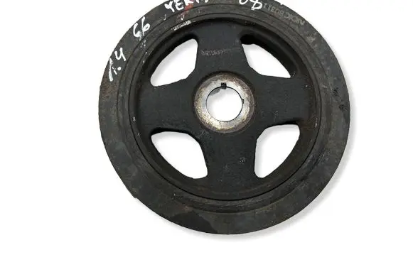 Toyota Yaris Crankshaft pulley 